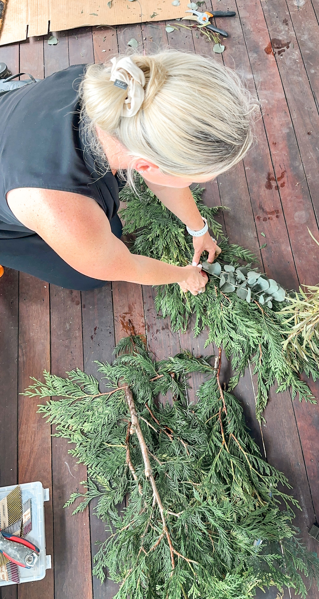 diy fresh foliage garland<br />
